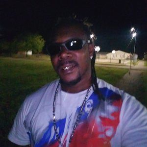 Meet your Posher, Dominique